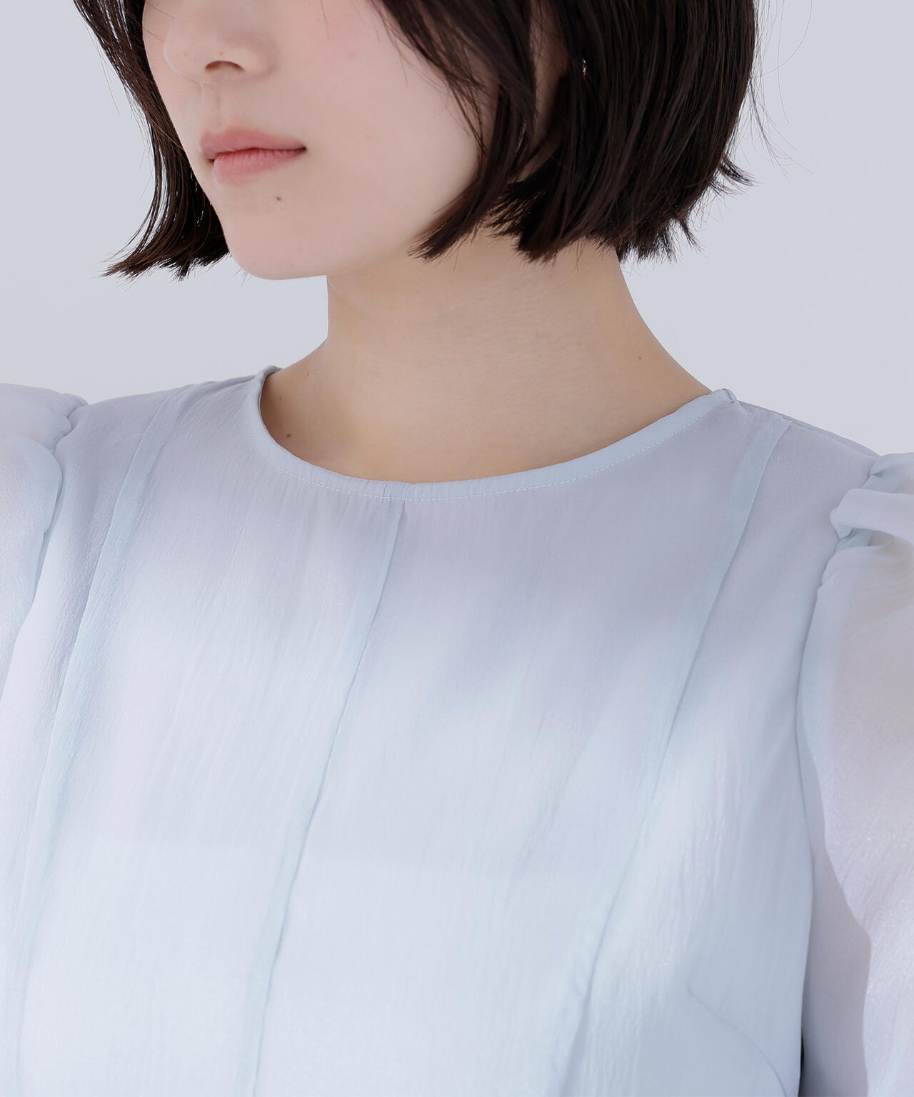 シアーペプラムブラウス