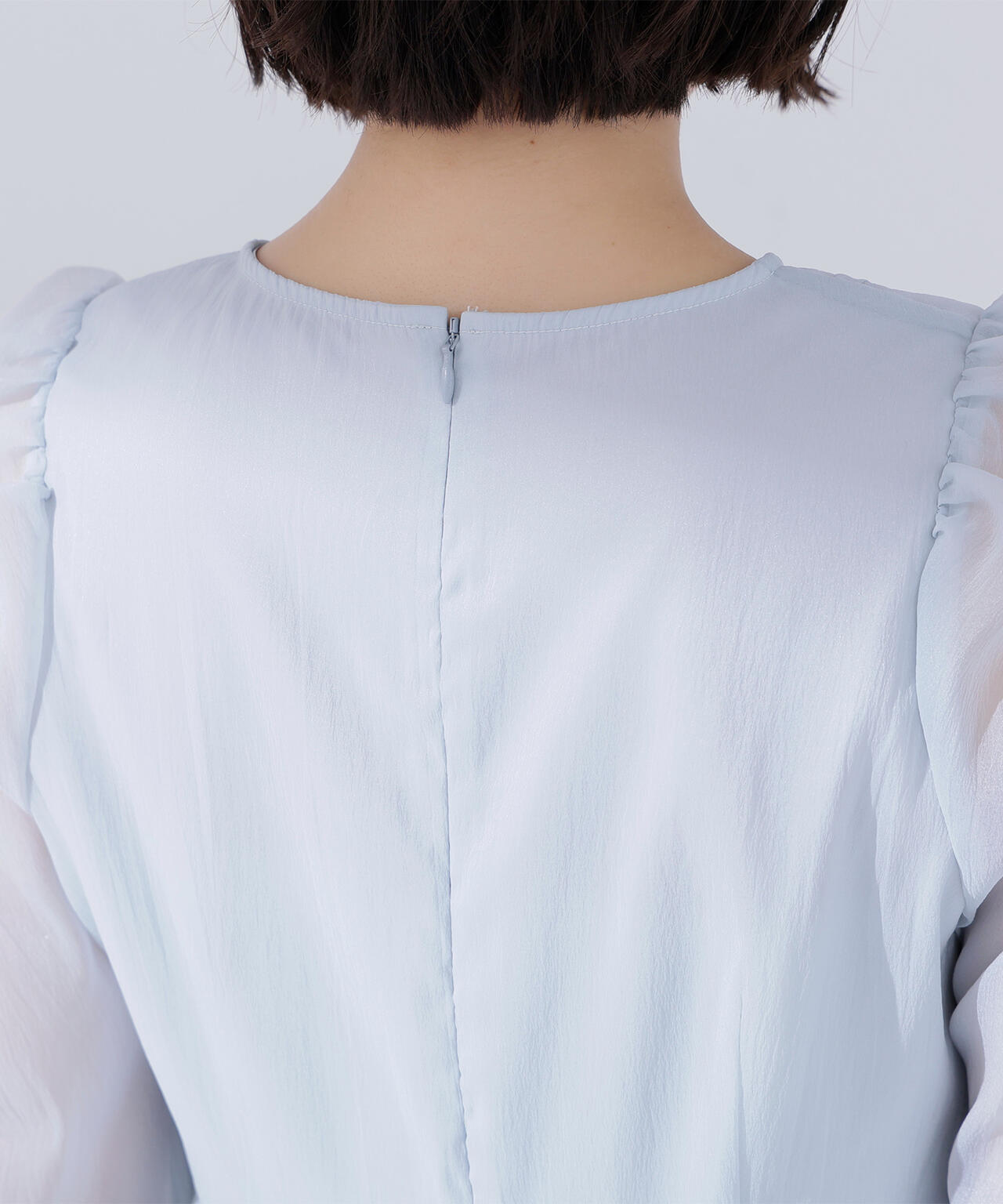 シアーペプラムブラウス