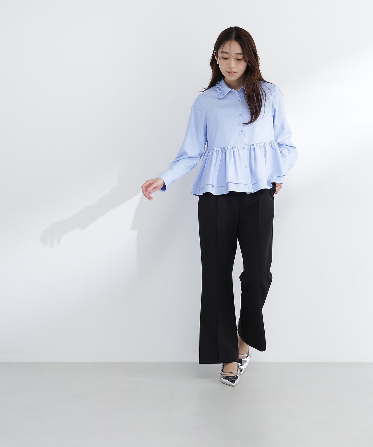 フリルカラーシャツ