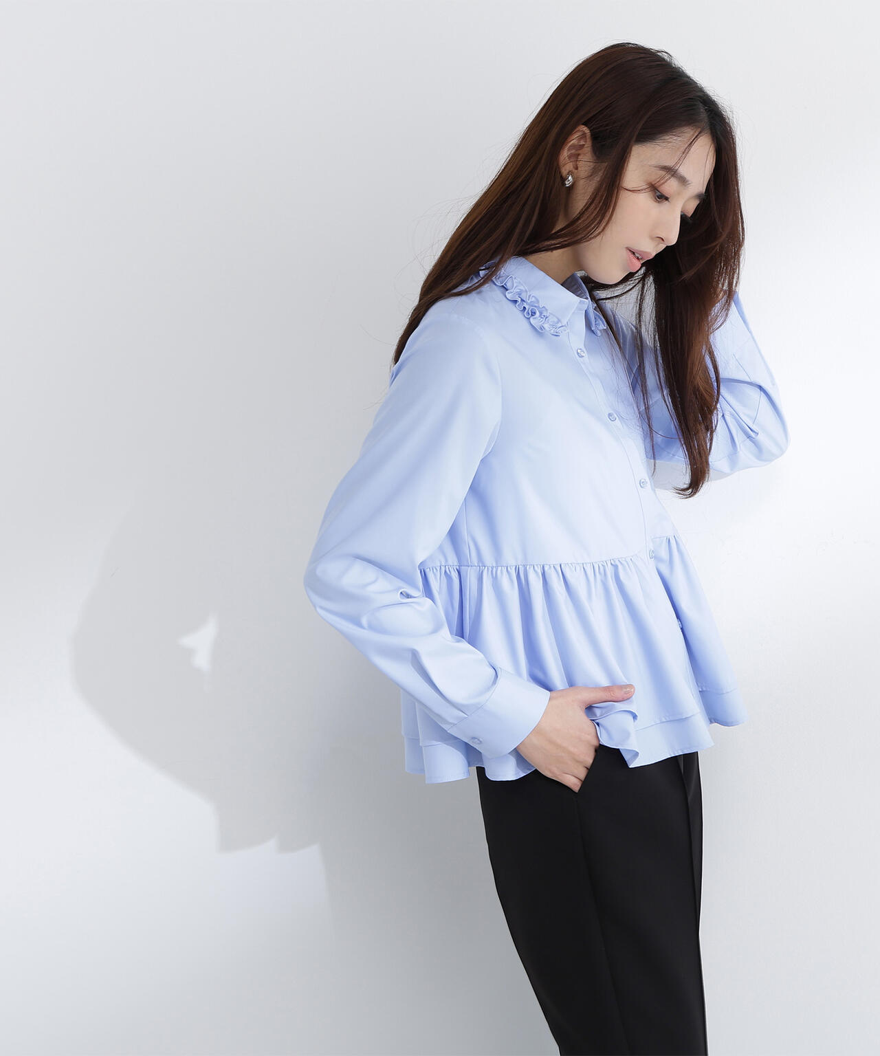 フリルカラーシャツ