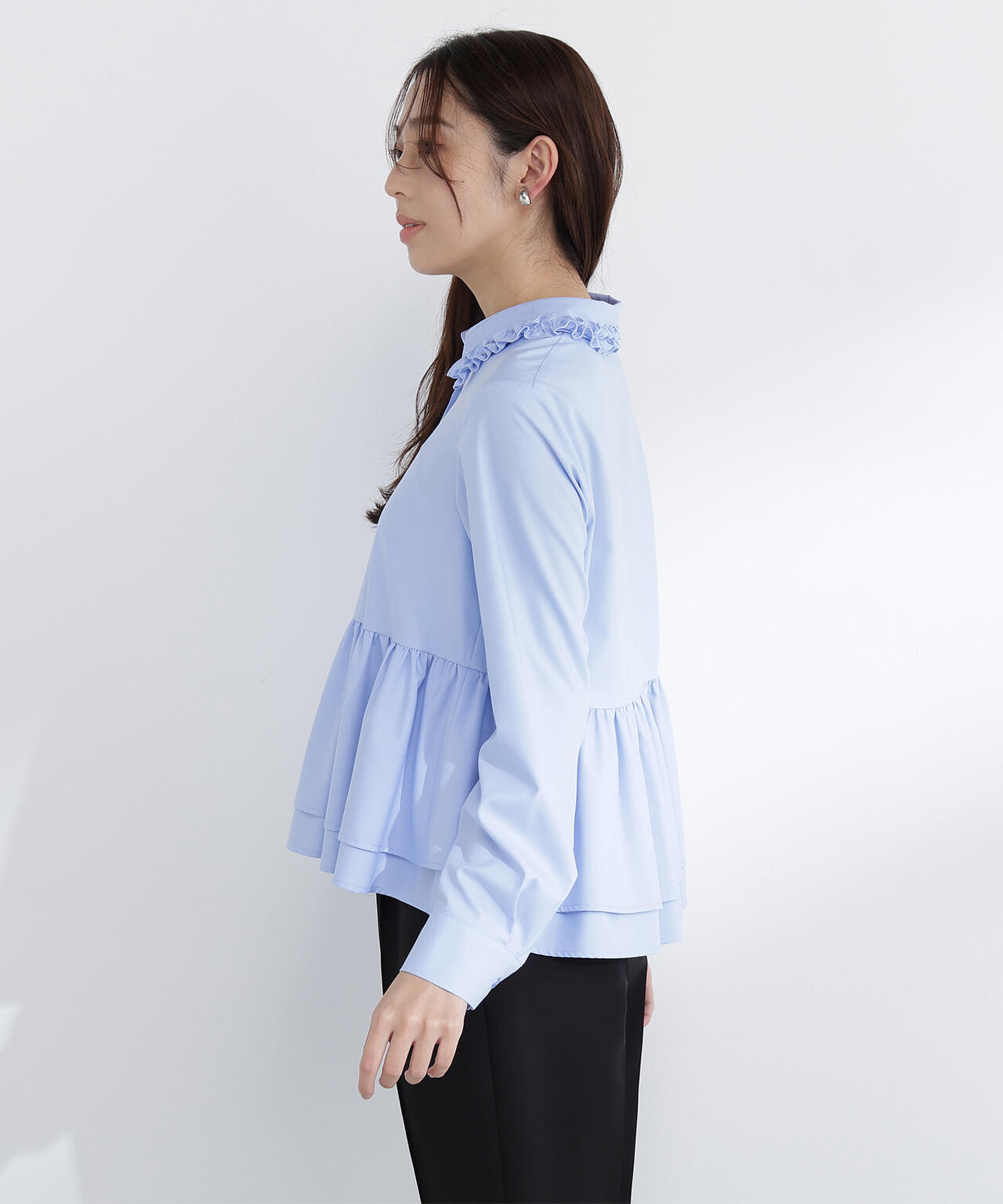 フリルカラーシャツ