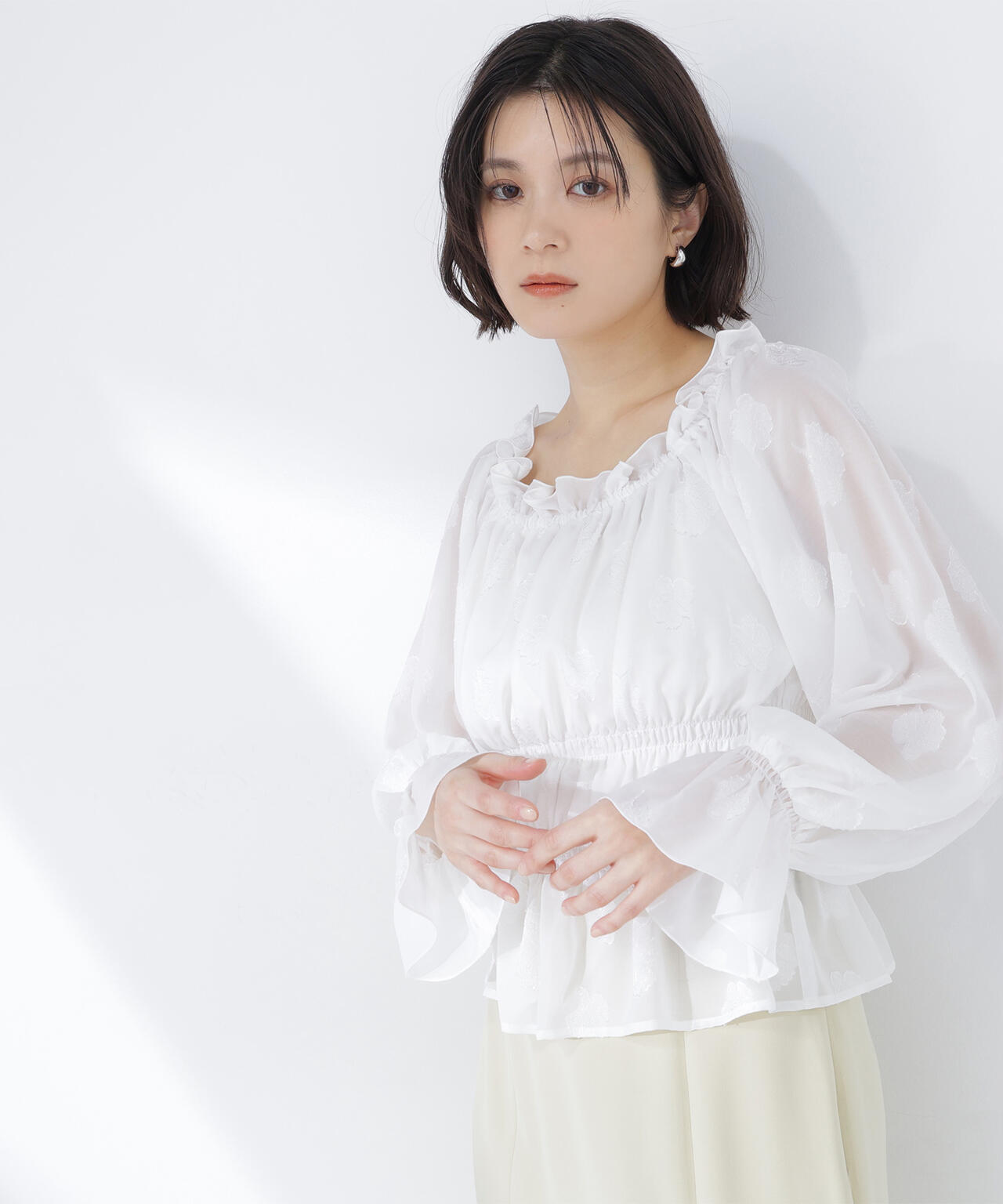 フラワージャガードブラウス