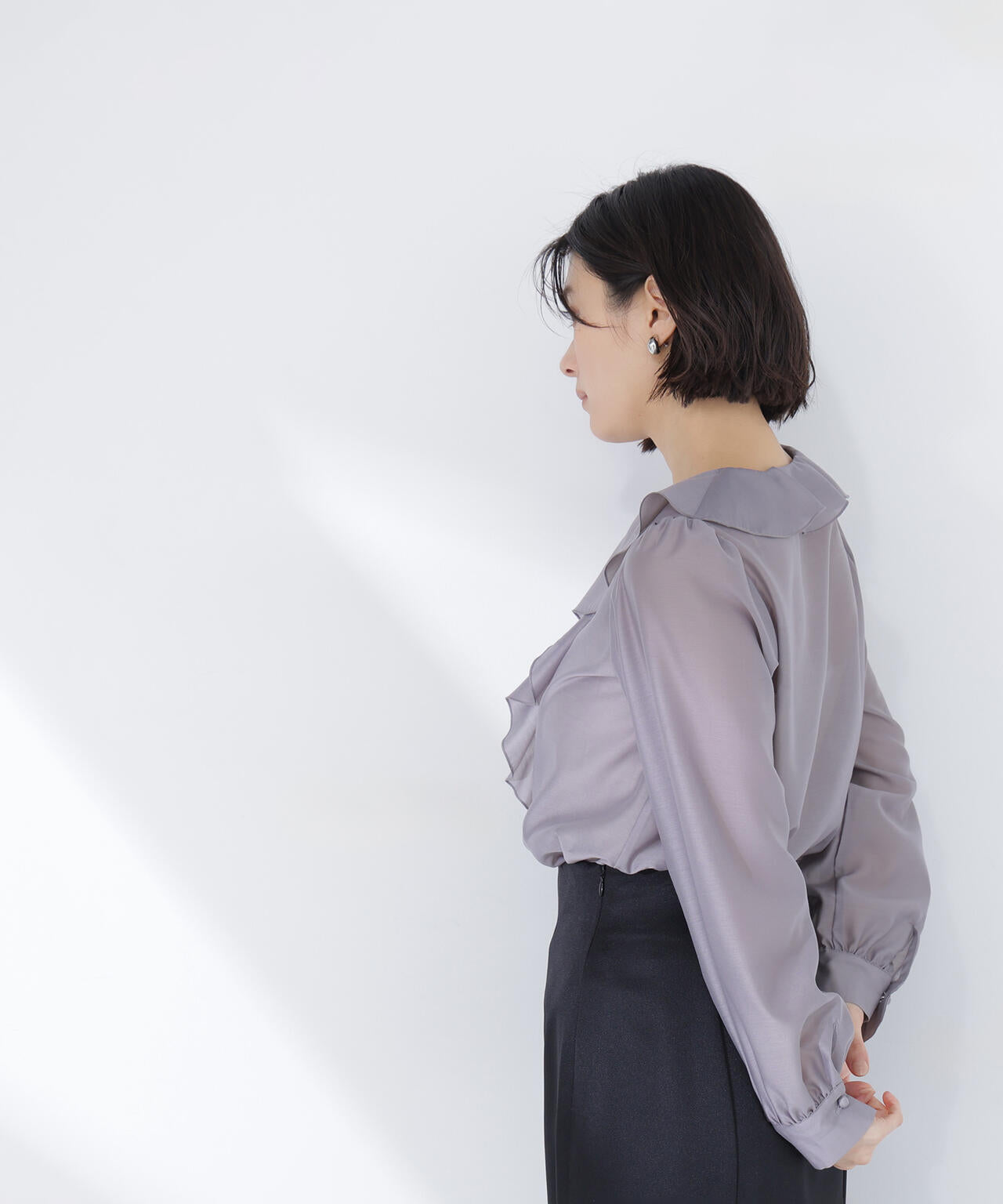 フロントフリルブラウス