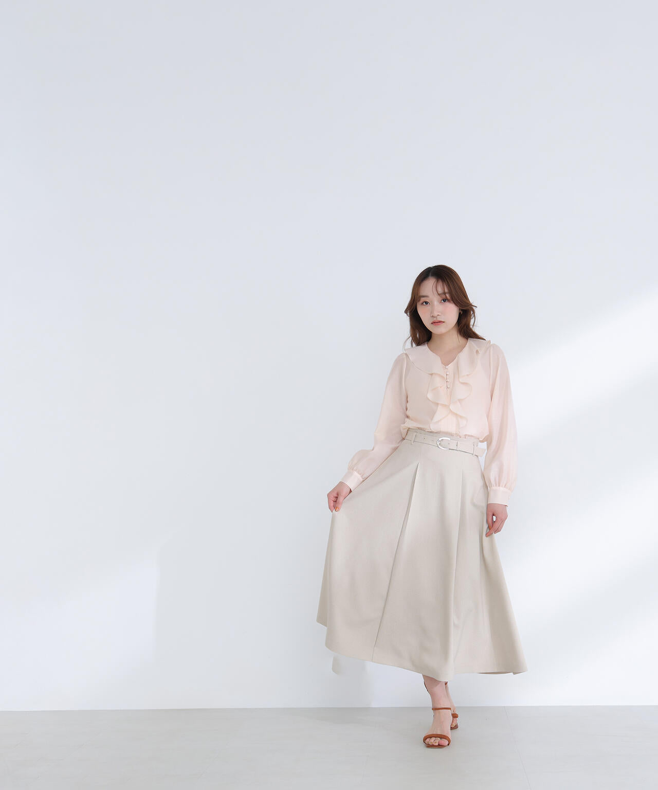 フロントフリルブラウス