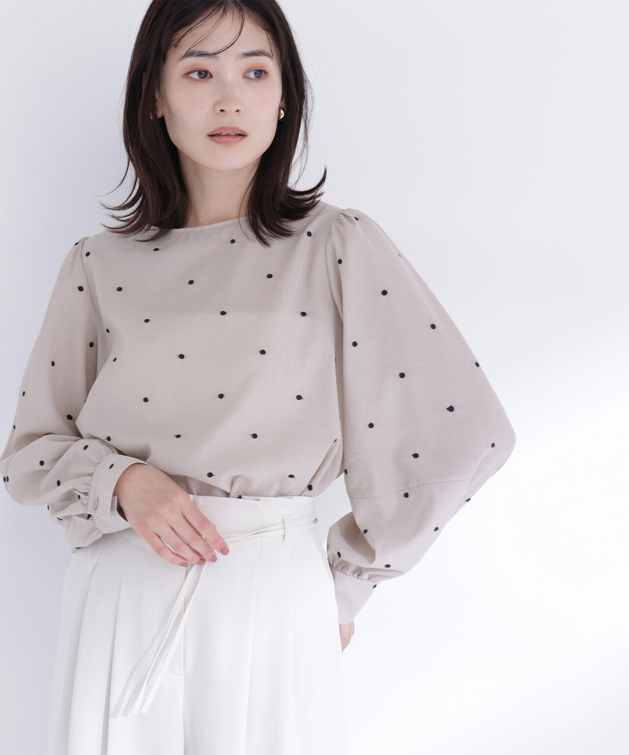 ドット刺繍ブラウス | NATURAL BEAUTY BASIC（ナチュラルビューティー