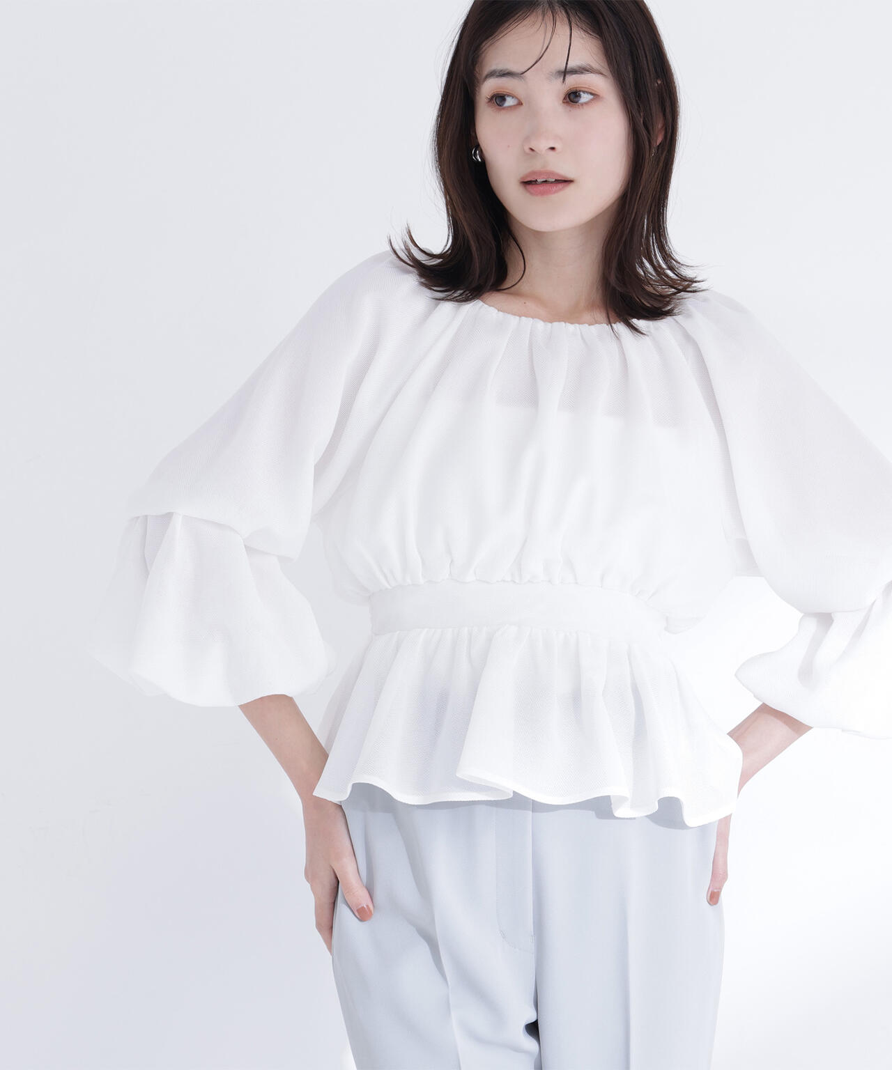 メッシュギャザーペプラムブラウス