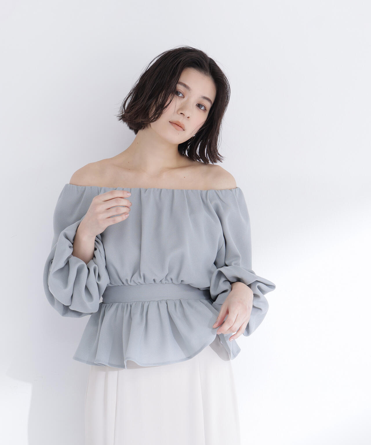 メッシュギャザーペプラムブラウス
