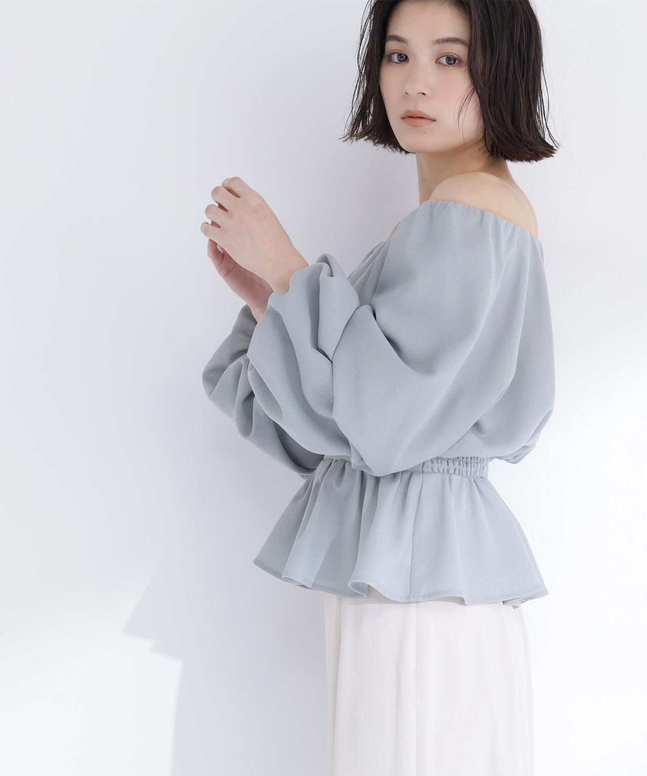 メッシュギャザーペプラムブラウス