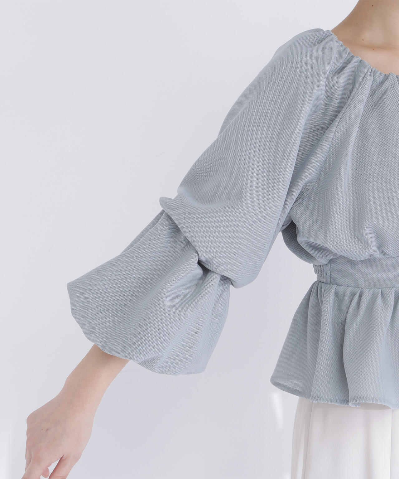 メッシュギャザーペプラムブラウス