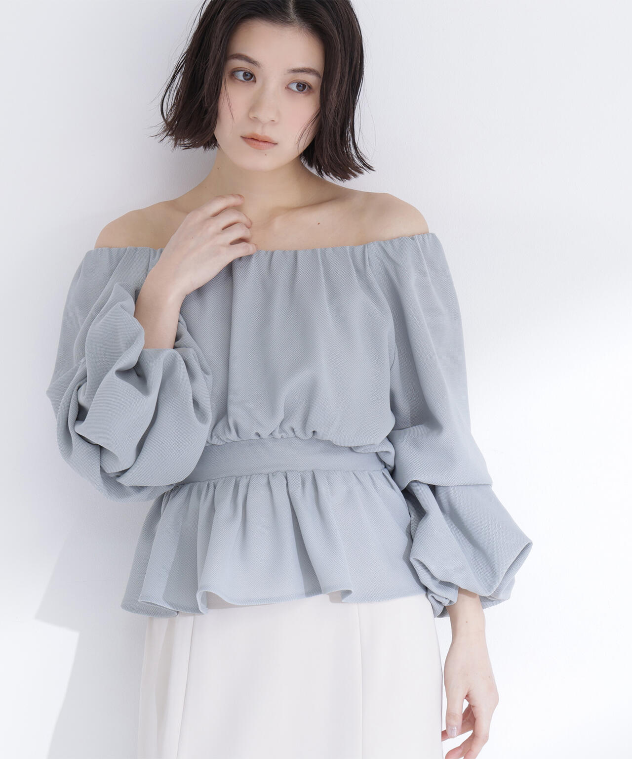 メッシュギャザーペプラムブラウス