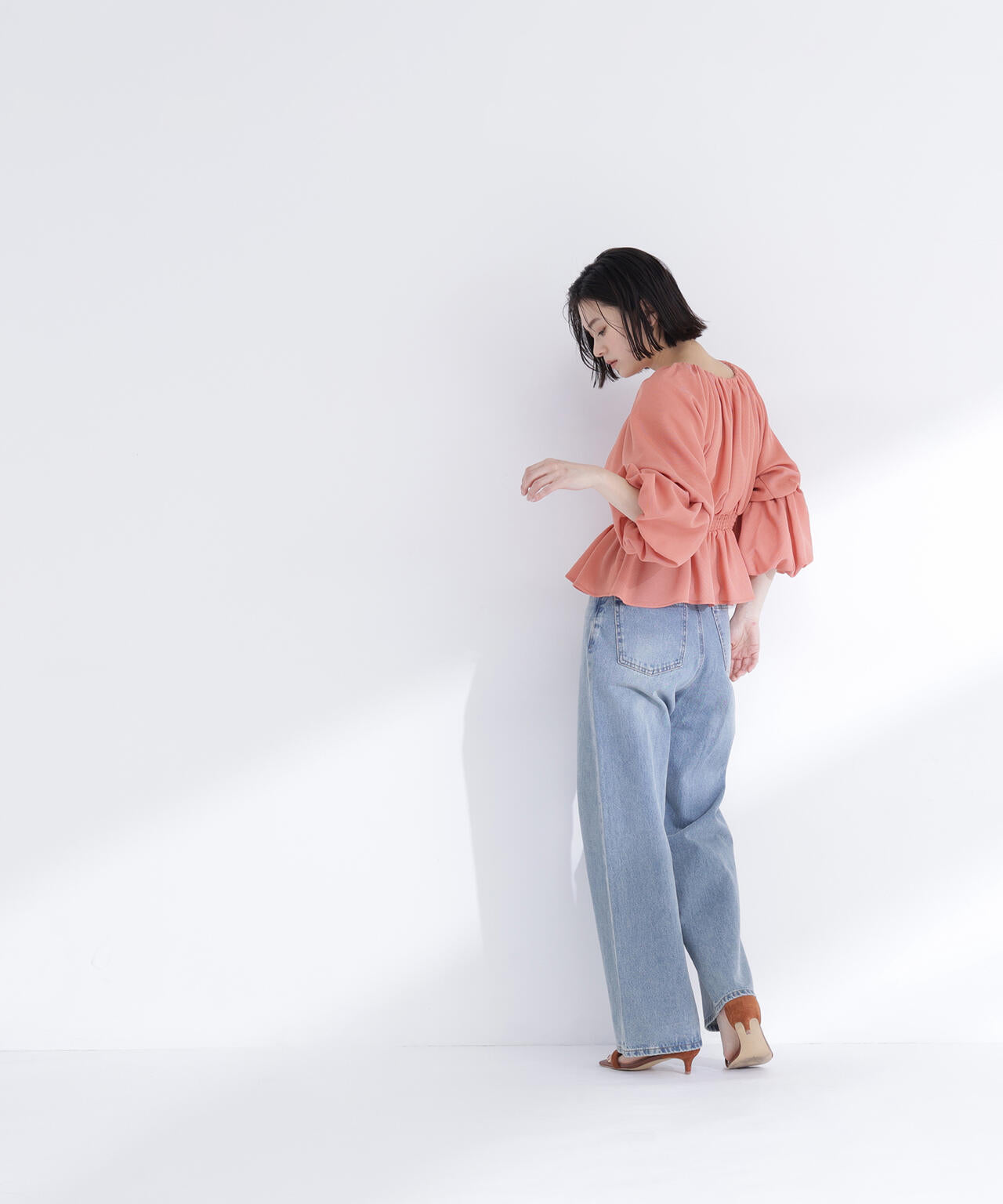 メッシュギャザーペプラムブラウス