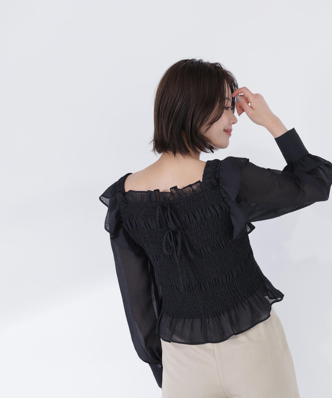 【一部店舗・mix.tokyo 限定カラー：イエロー】シアーチェックシャーリングブラウス