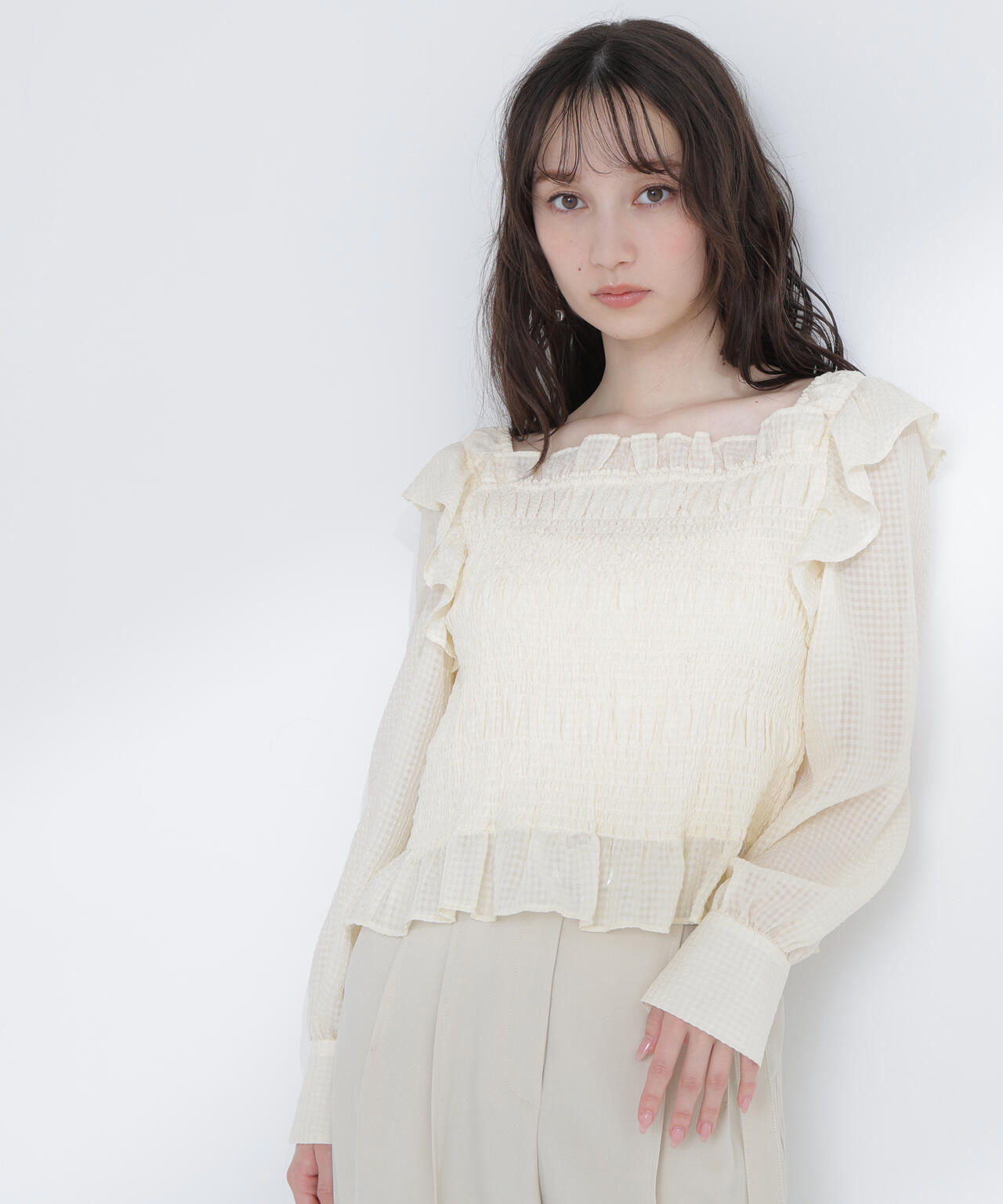 【一部店舗・mix.tokyo 限定カラー：イエロー】シアーチェックシャーリングブラウス