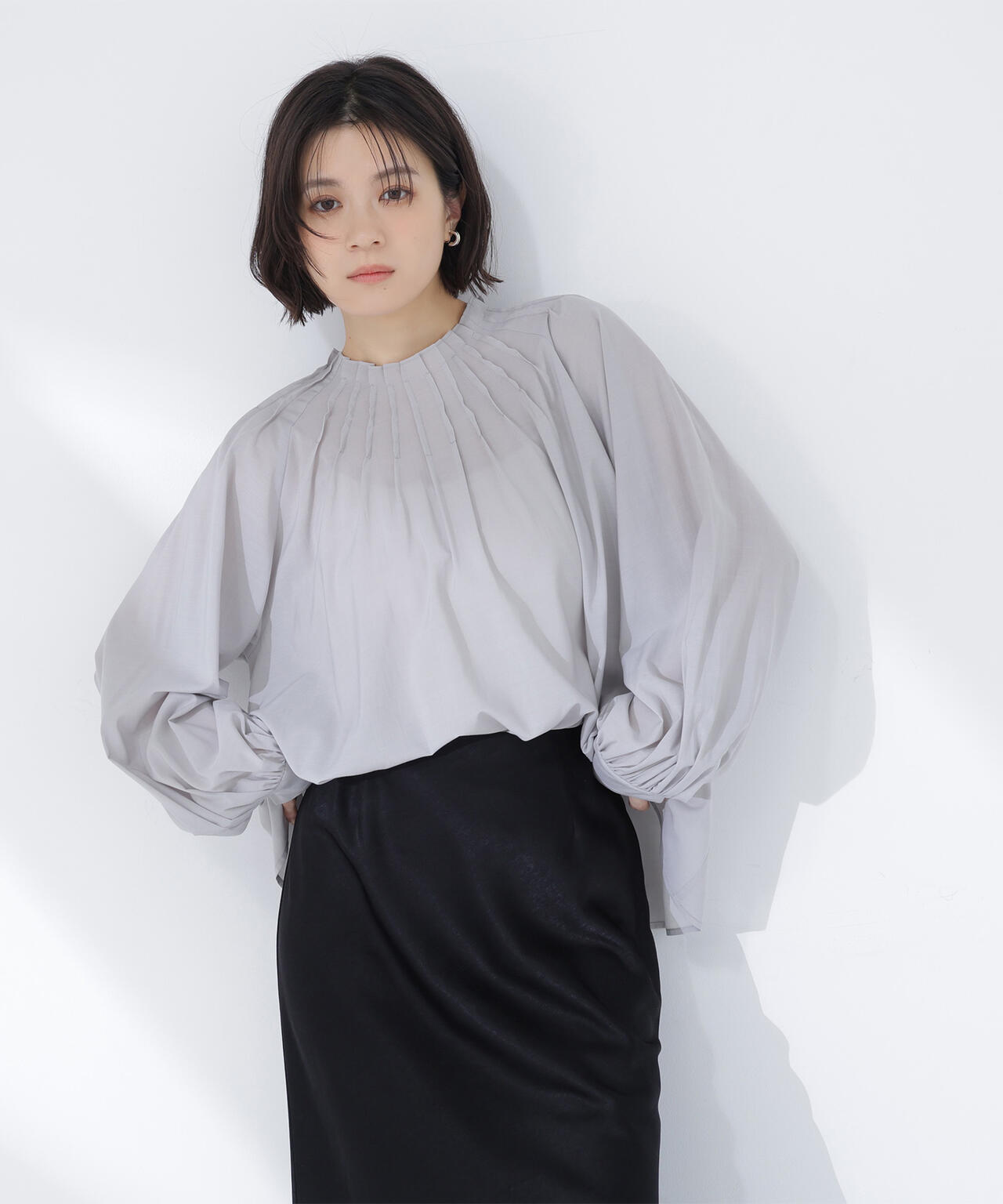 【新品】N.エヌドットナチュラルビューティベーシック　ブラウス タックネックブラウス | NATURAL BEAUTY BASIC（ナチュラル