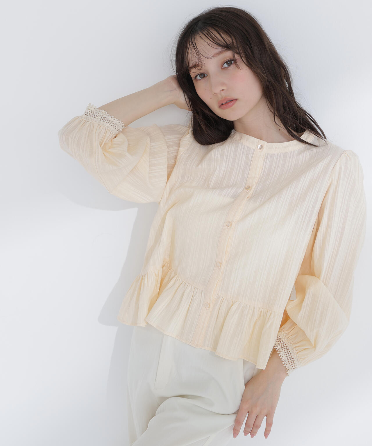 レースカフスブラウス