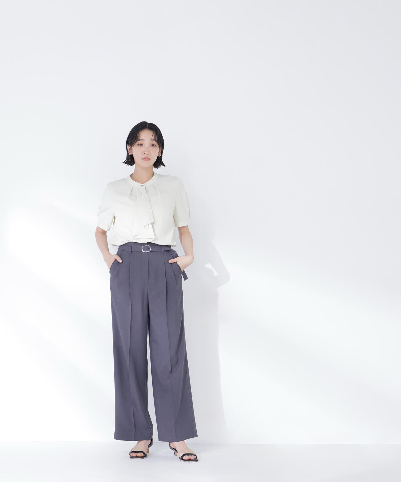 身長165　B:80 W:59 / H:85 / S:23.5 着用サイズ：M