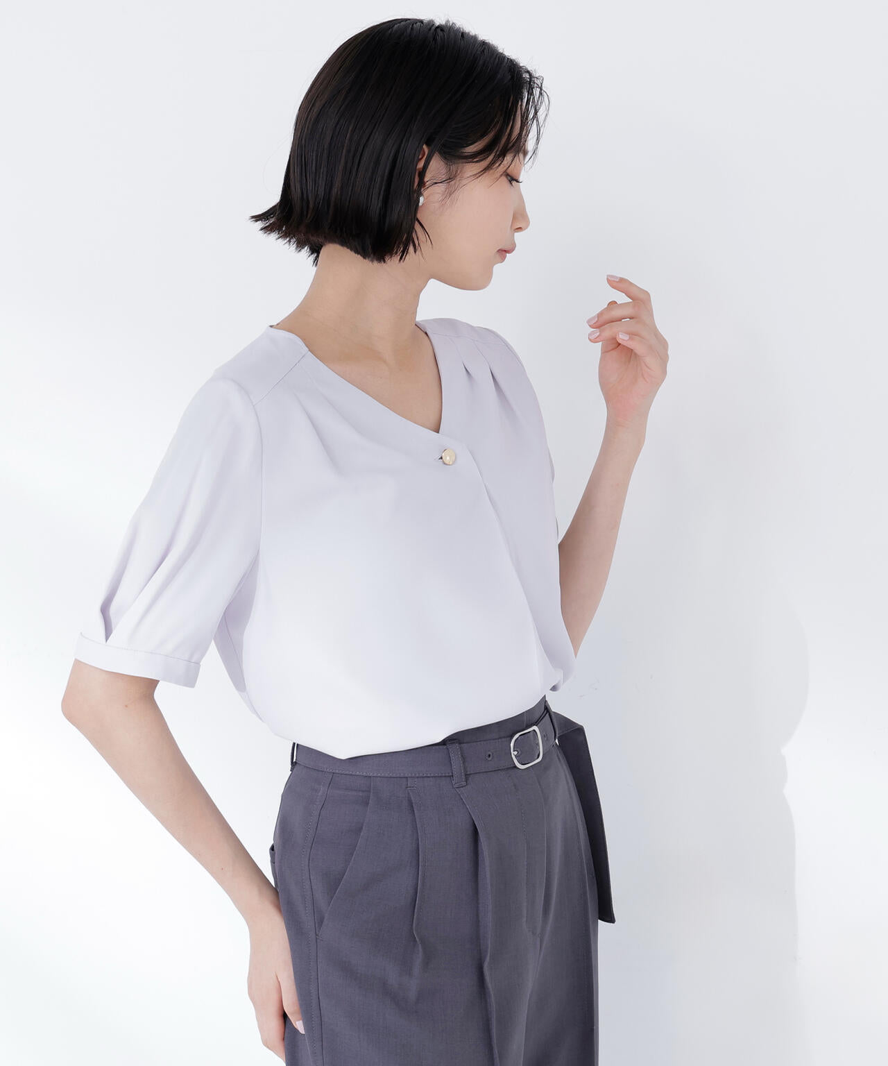 身長165　B:80 W:59 / H:85 / S:23.5 着用サイズ：M