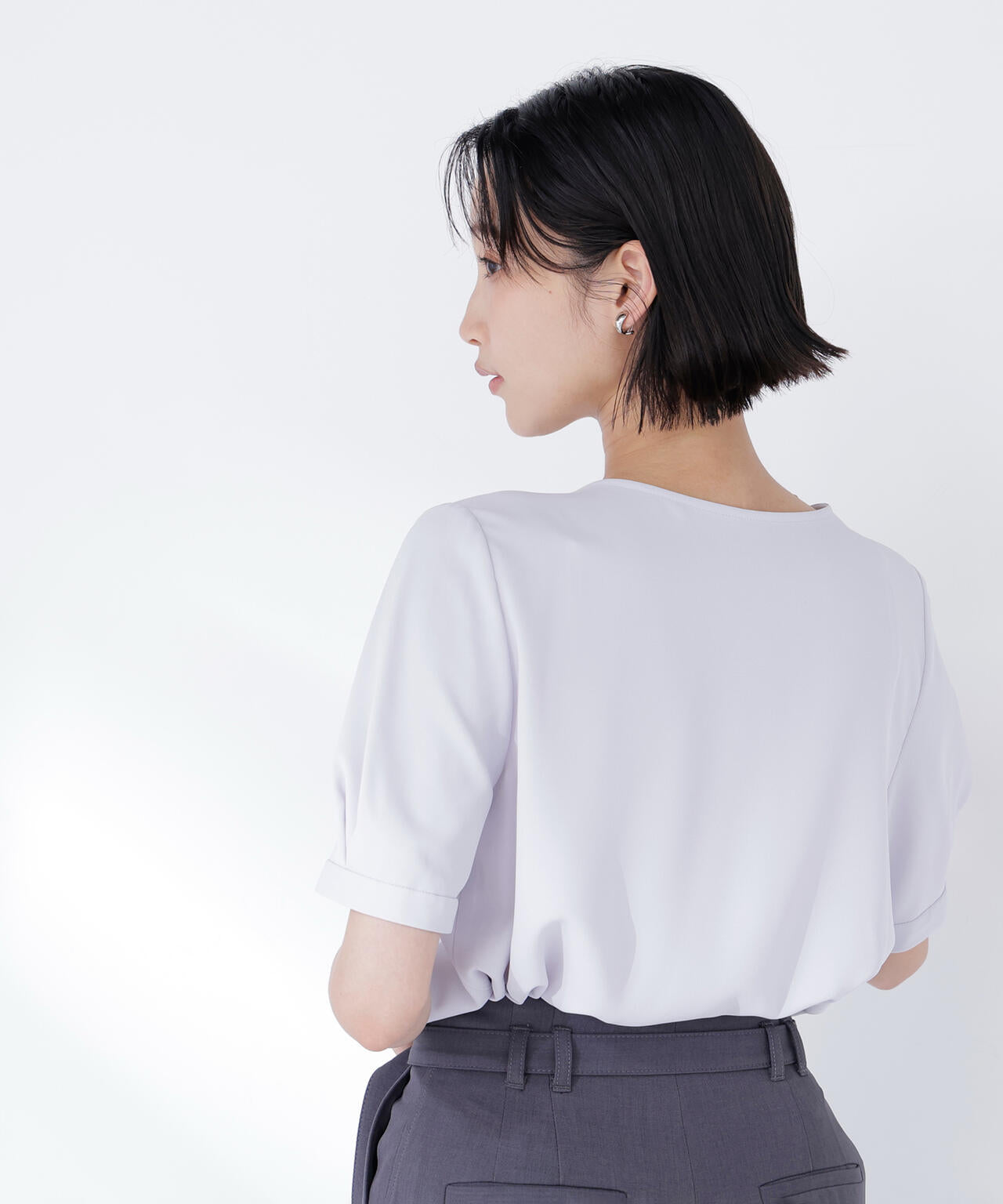 身長165　B:80 W:59 / H:85 / S:23.5 着用サイズ：M