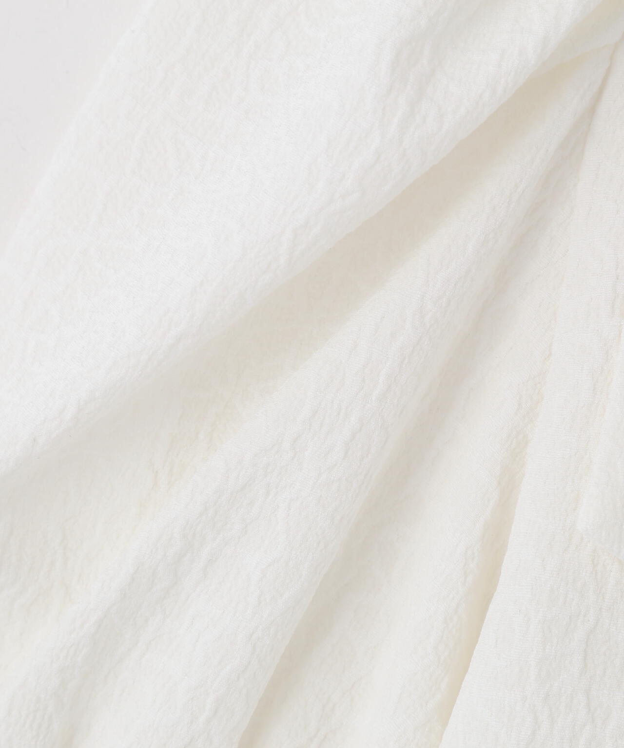 ゴールドボタンジャガードブラウス