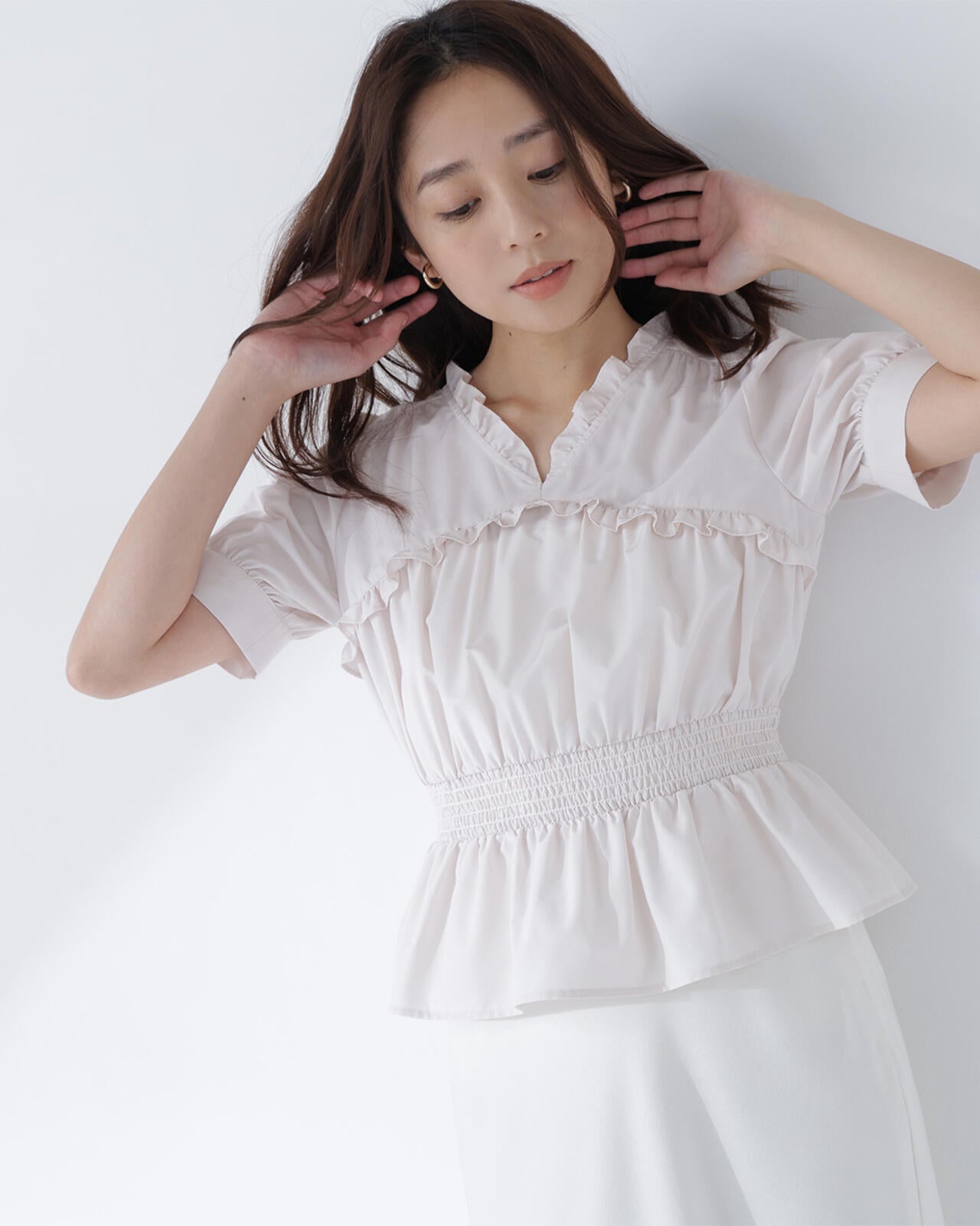 Vネックペプラムブラウス | NATURAL BEAUTY BASIC（ナチュラル