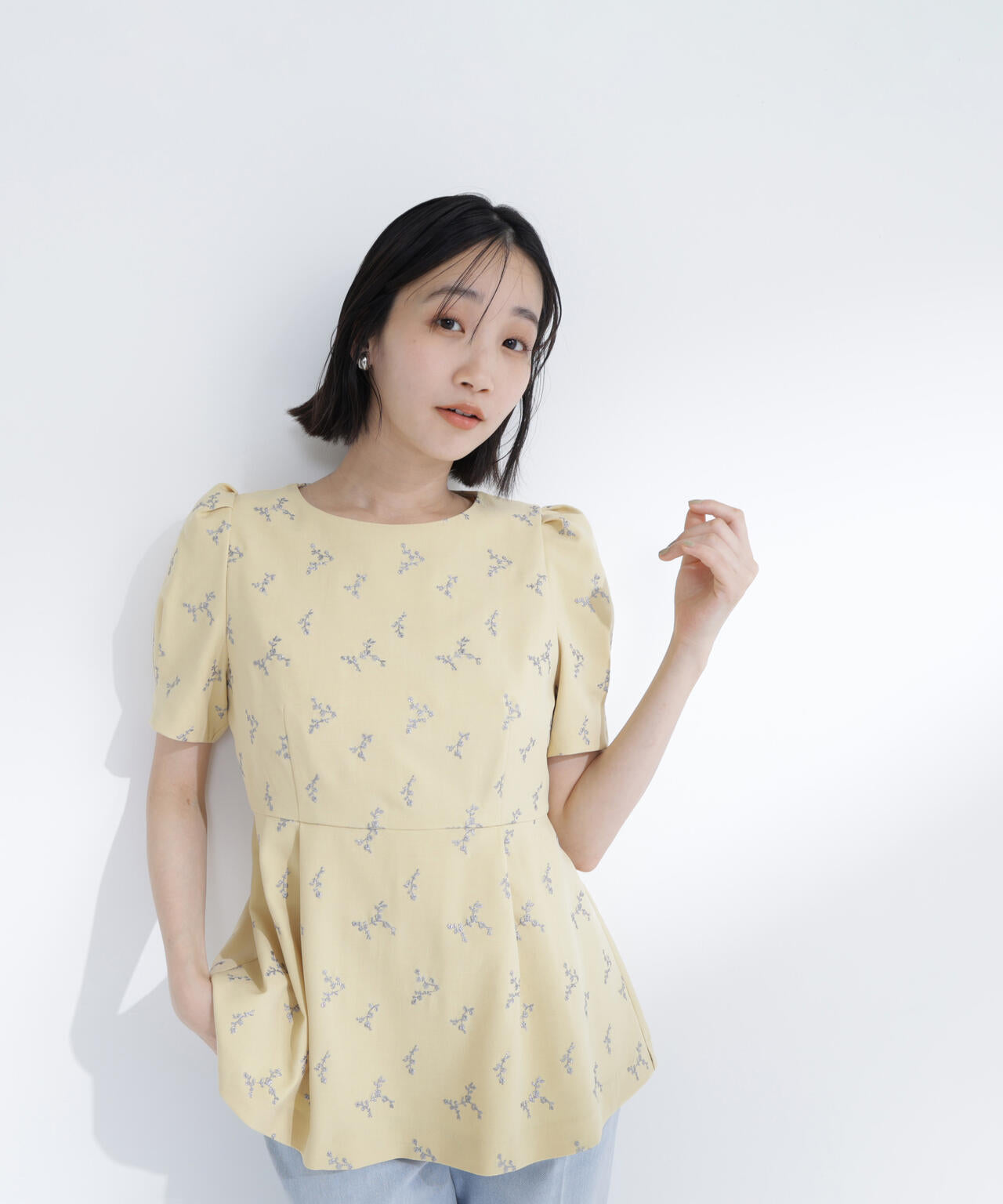ラメ刺繍ペプラムブラウス | NATURAL BEAUTY BASIC（ナチュラル