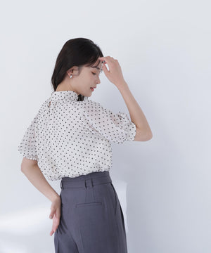 168cm 着用サイズ：FR