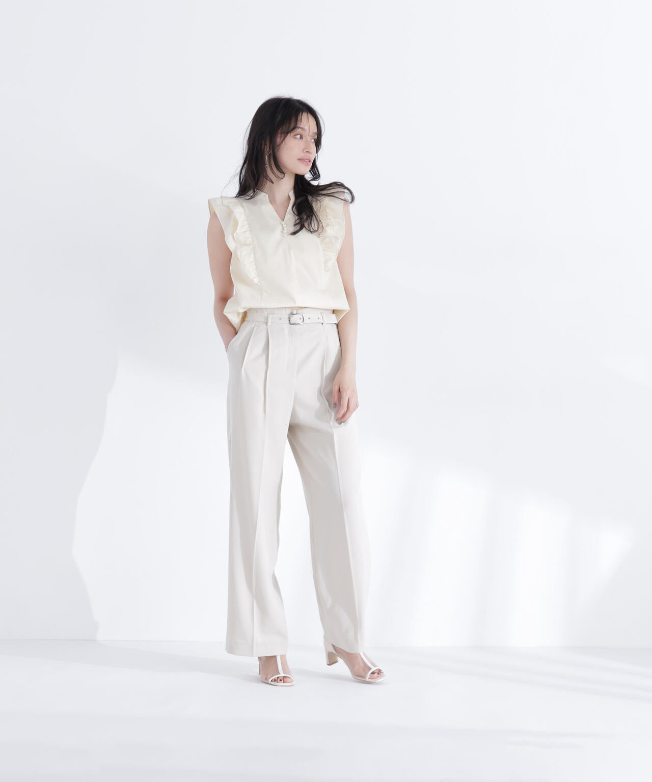 ラッフルフレンチスリーブブラウス | NATURAL BEAUTY BASIC