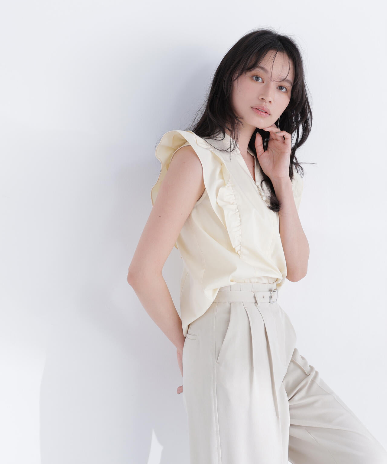 ラッフルフレンチスリーブブラウス | NATURAL BEAUTY BASIC