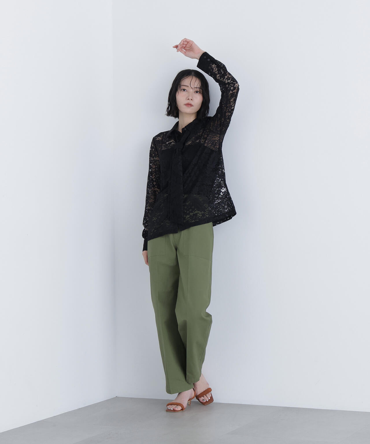 レースボウタイブラウス