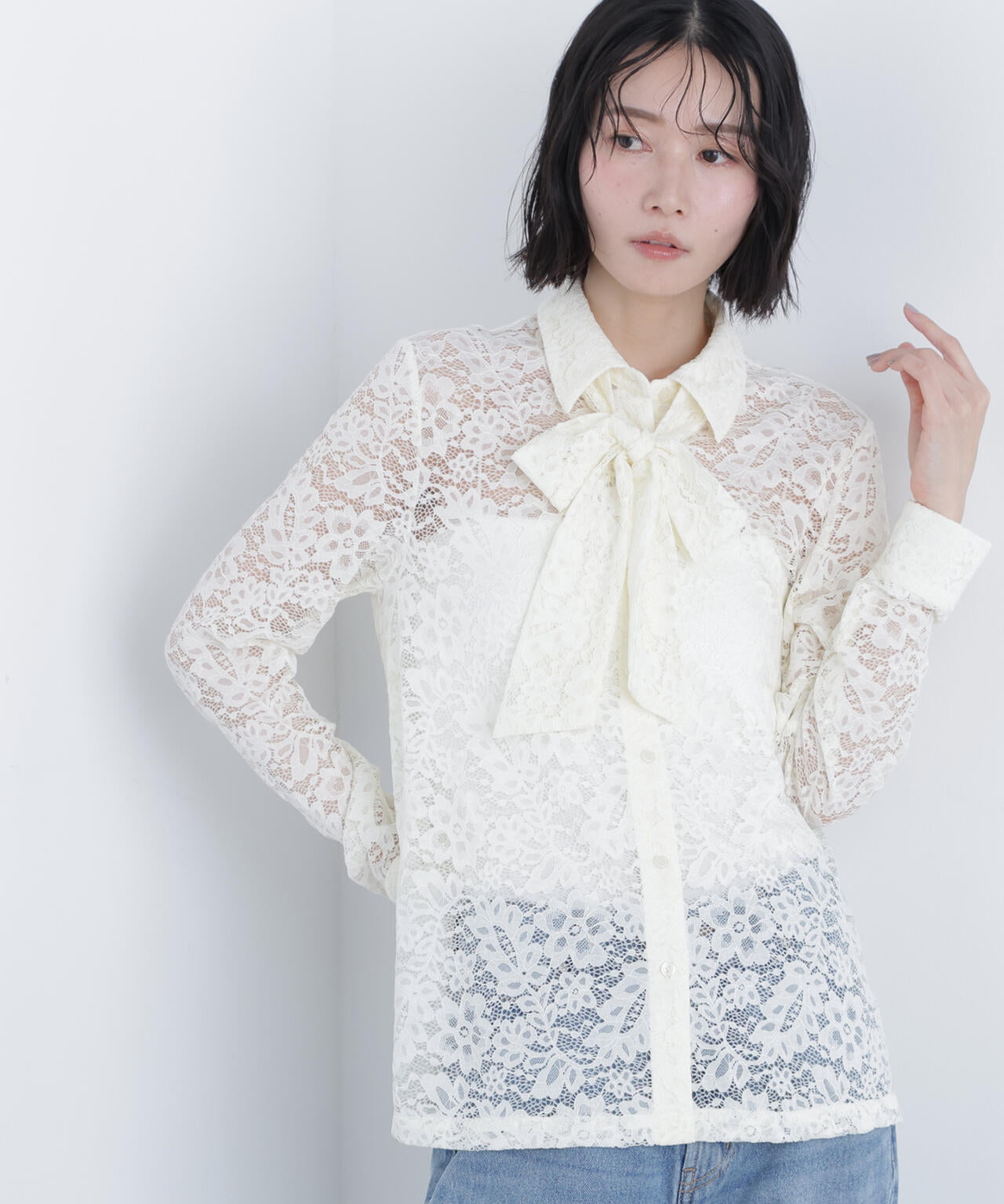 レースボウタイブラウス