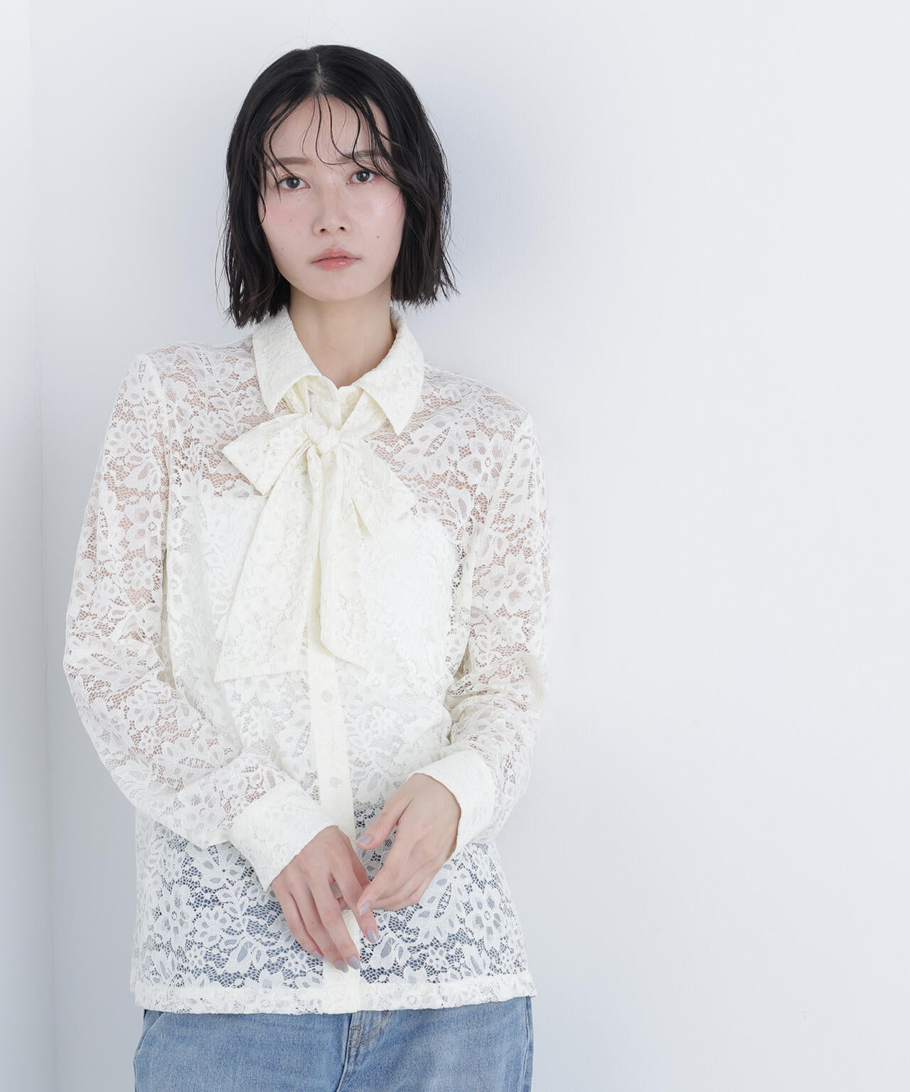 レースボウタイブラウス