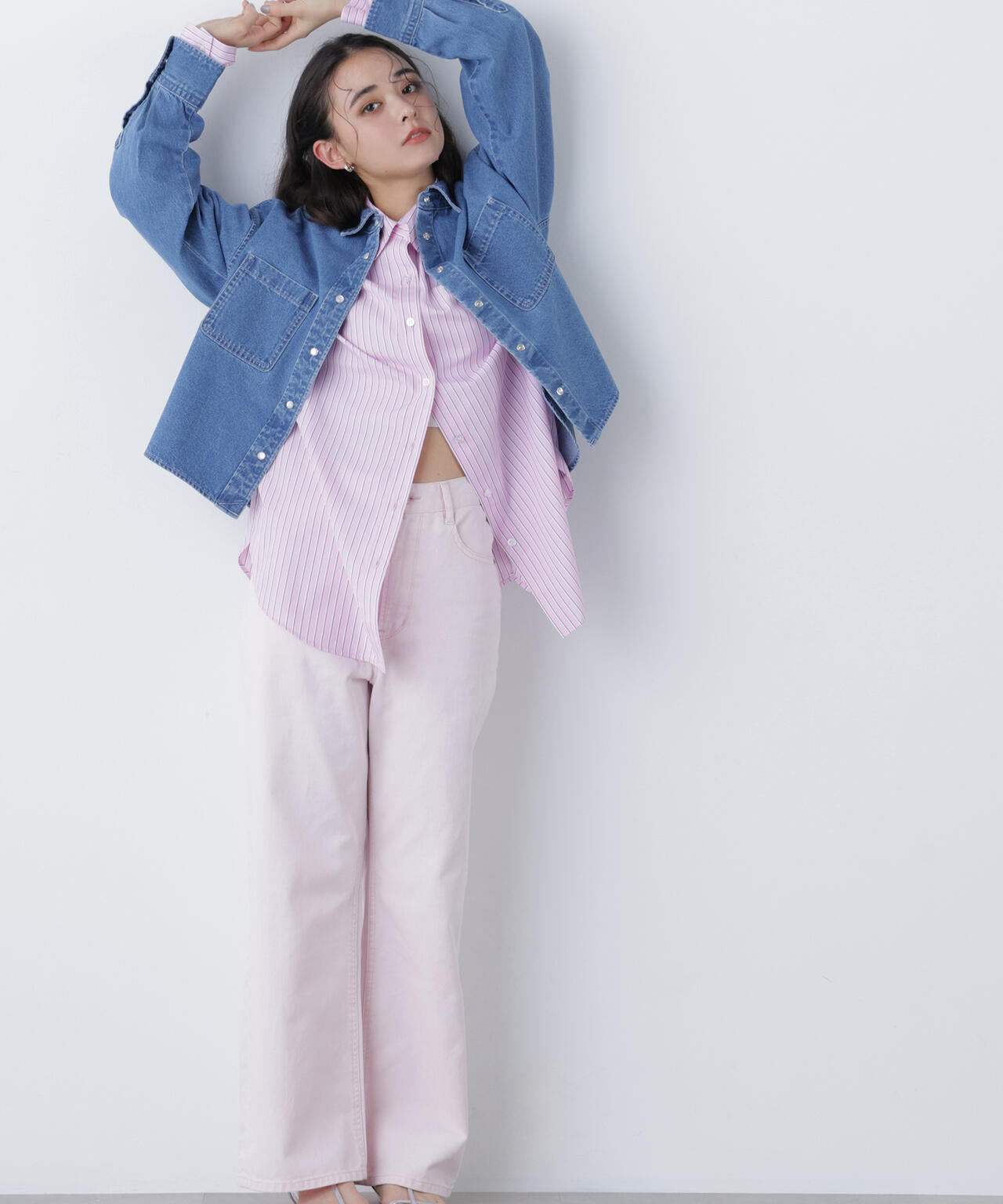 クロップドデニムシャツ