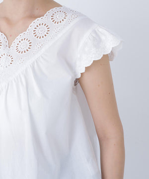 165cm B:81 W:55 H:87 着用サイズ：FR