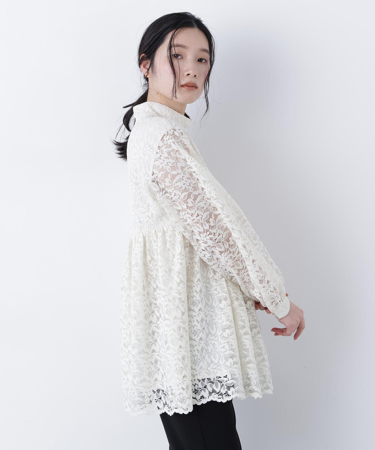 好きを着て気分が上がる】レースチュニックブラウス | NAVYNAVY