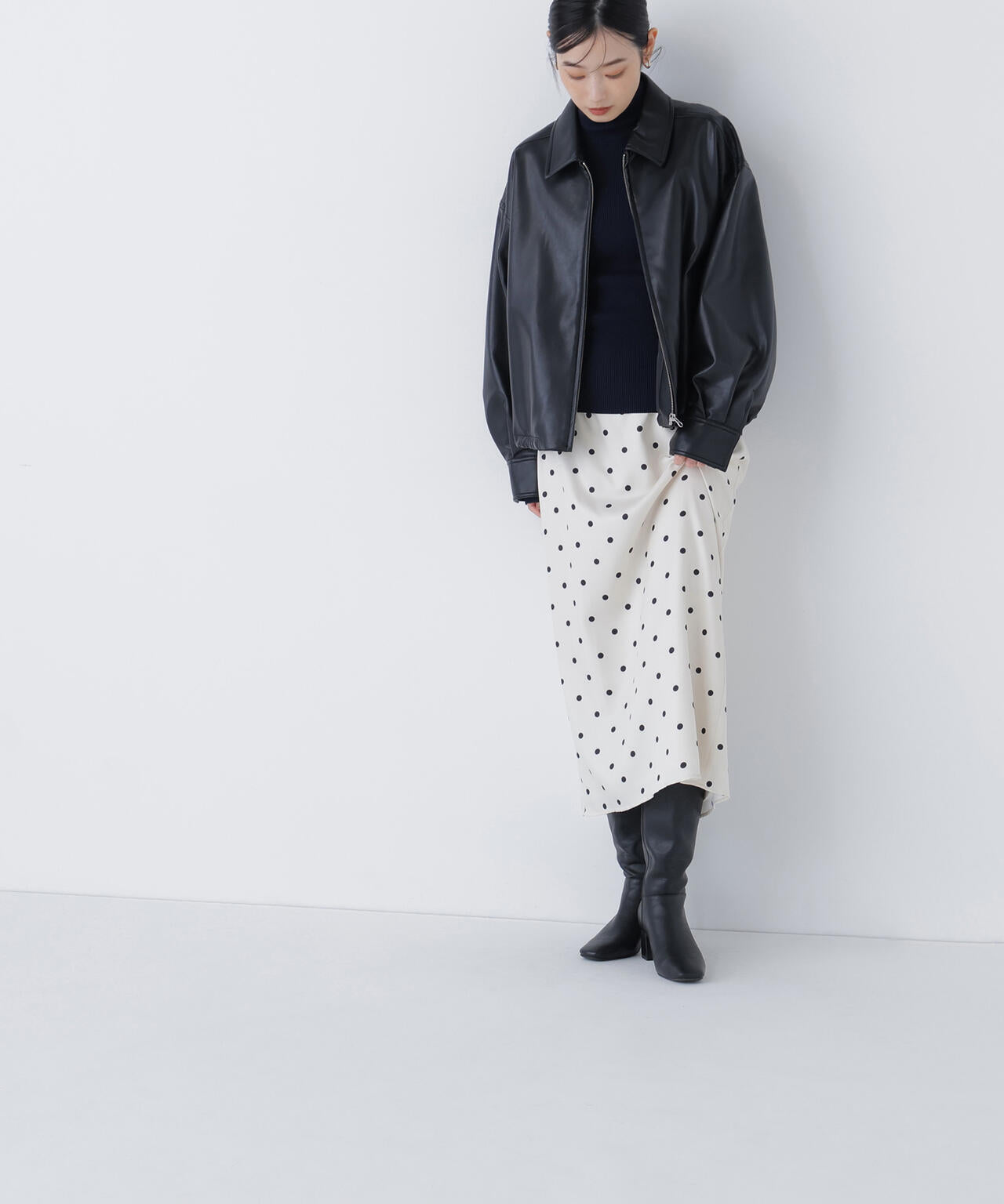 【有楽町マルイ・mix.tokyo 限定カラー：ブラウンベース】ドットサテンタイトスカート