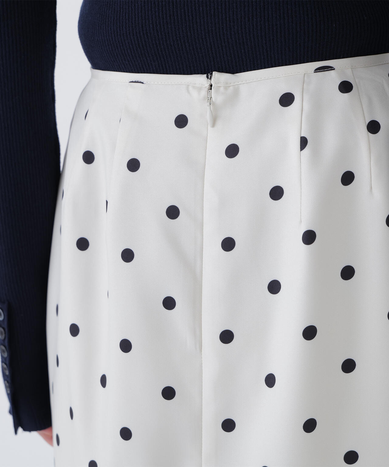 ドットサテンタイトスカート | NATURAL BEAUTY BASIC（ナチュラル