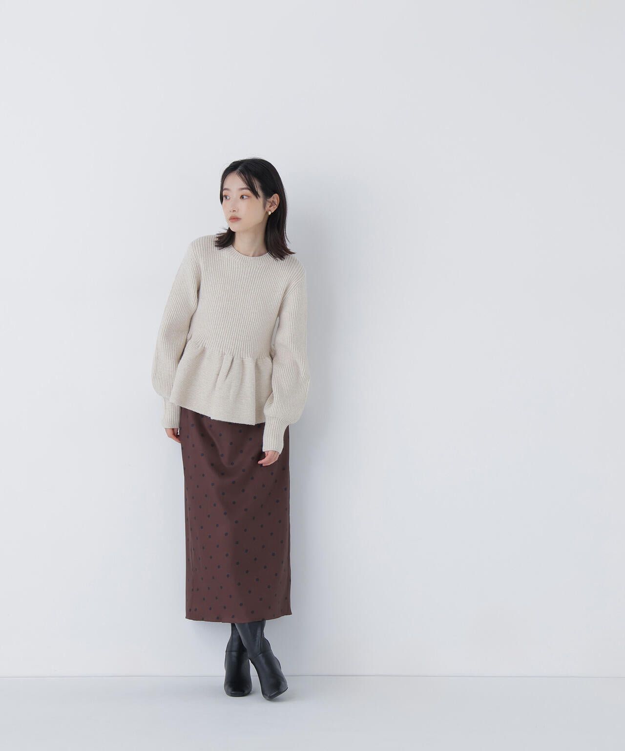 【有楽町マルイ・mix.tokyo 限定カラー：ブラウンベース】ドットサテンタイトスカート
