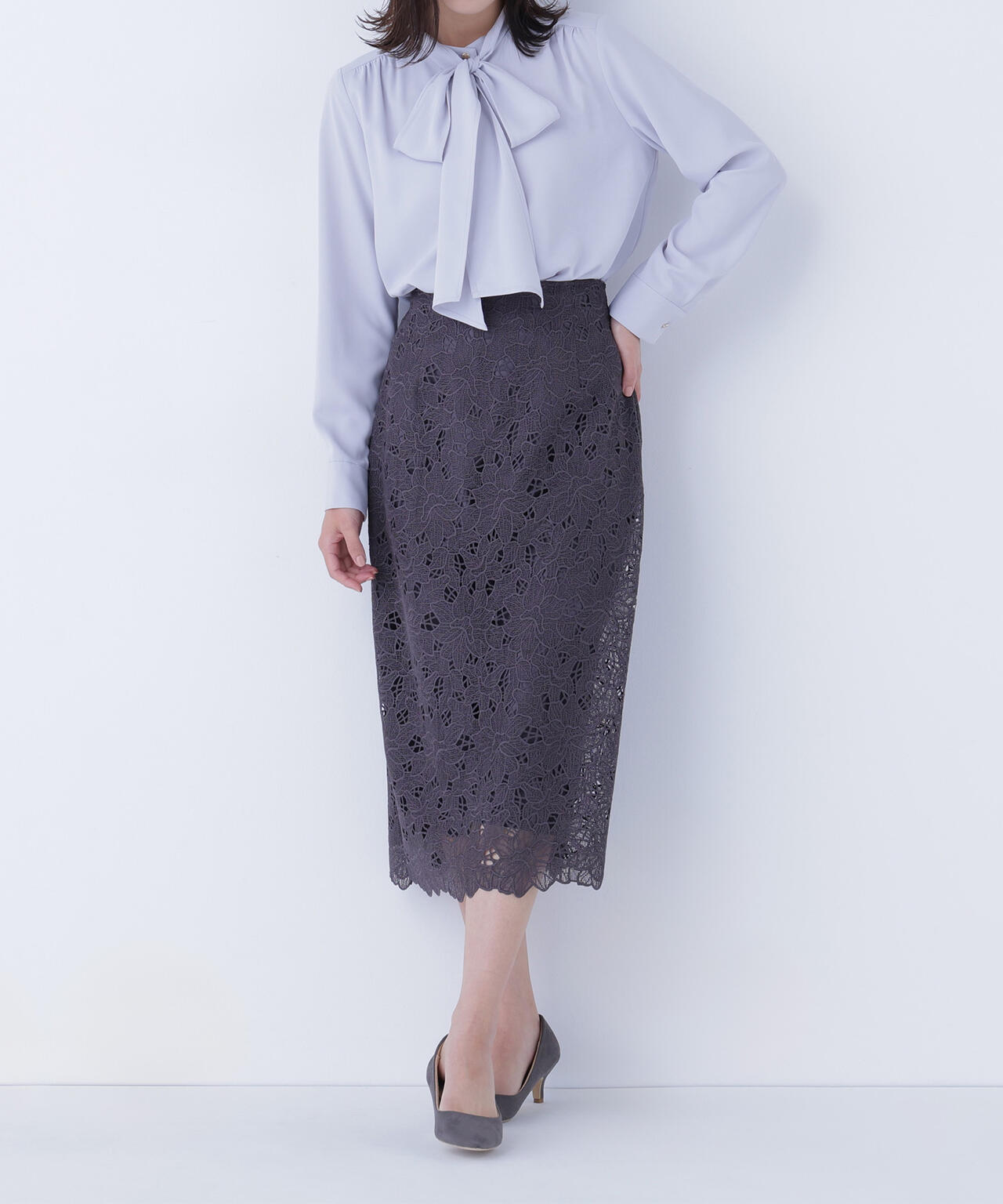 フラワーレースタイトスカート