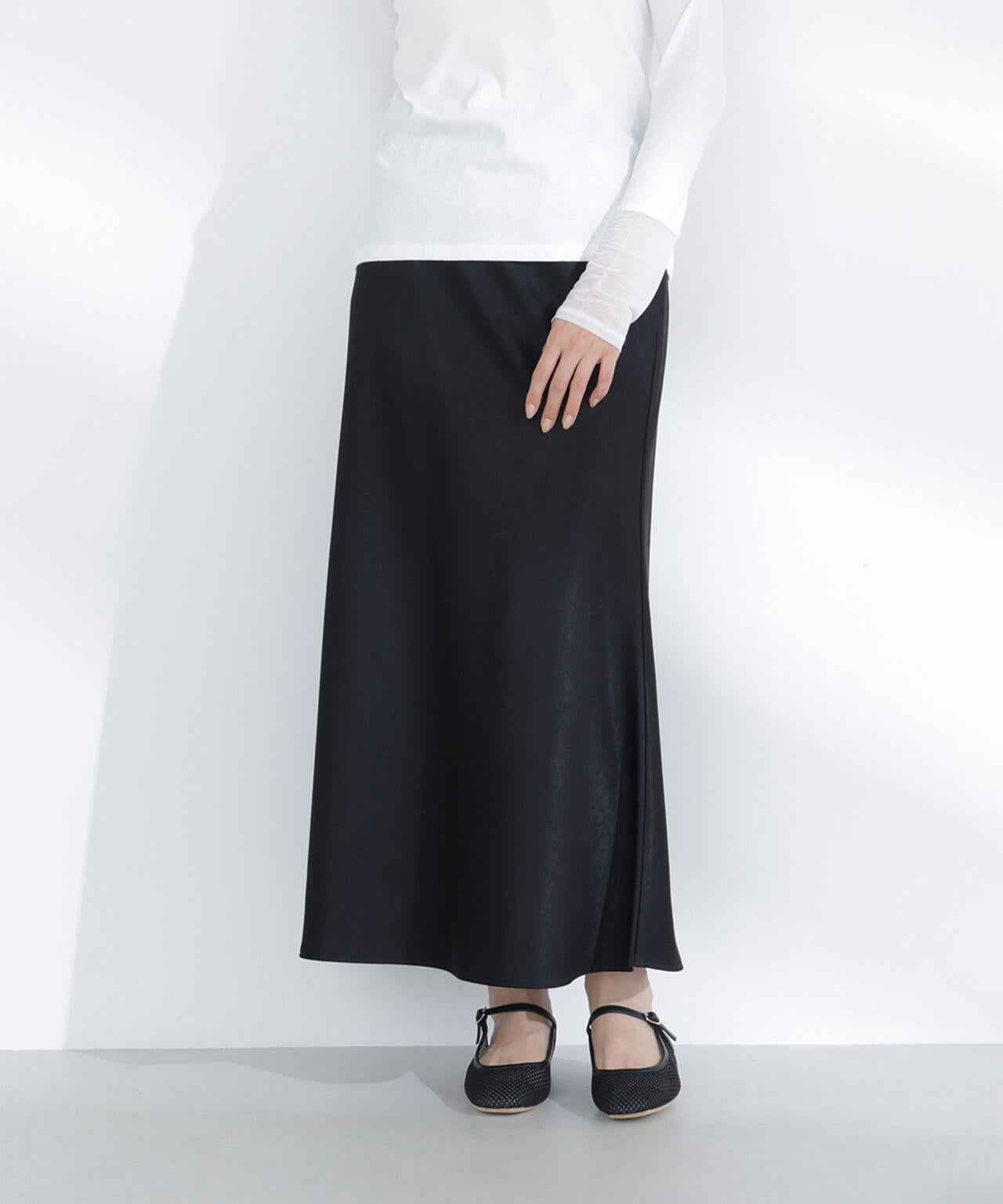 バイアスサテンナロースカート