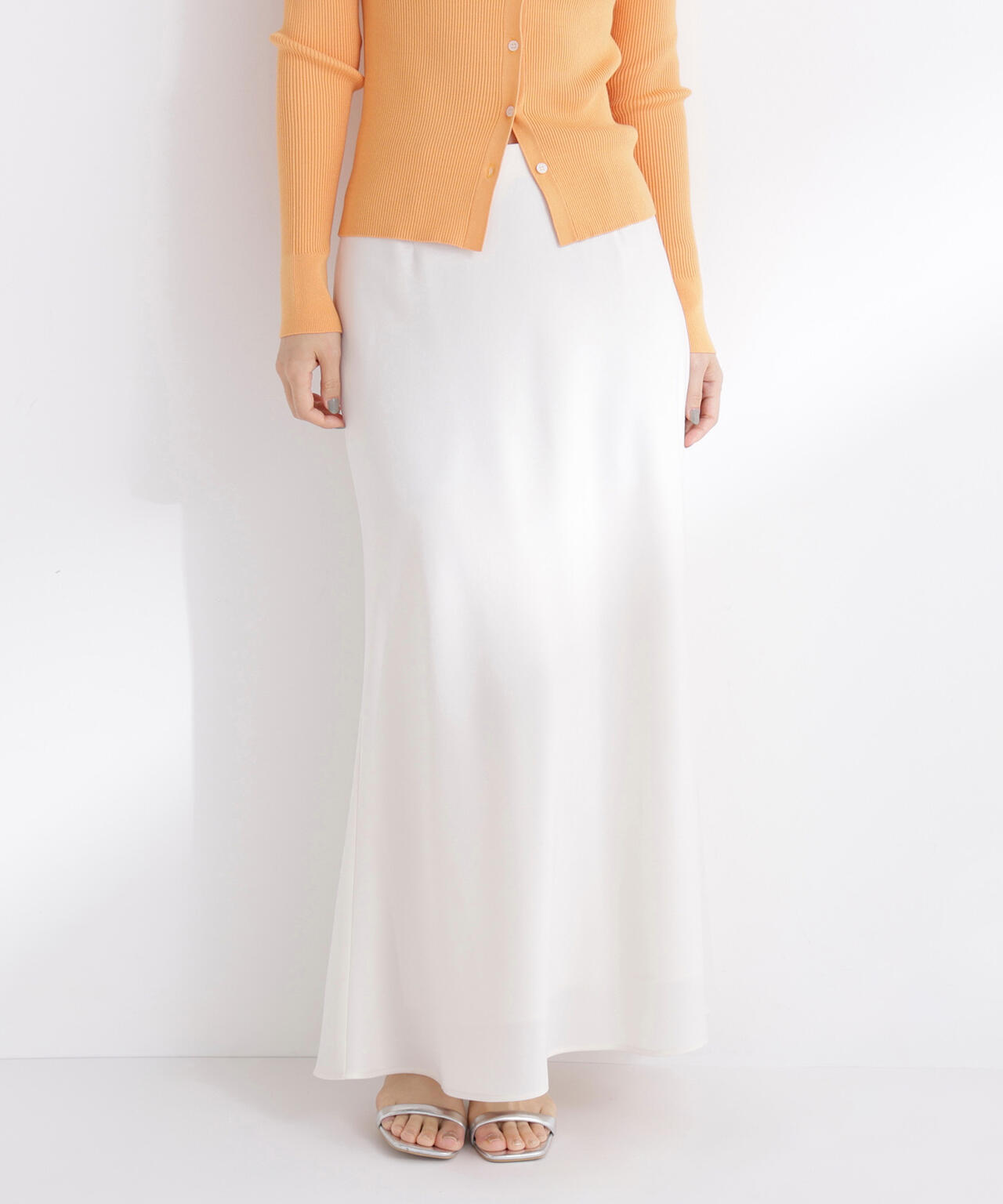 バイアスサテンナロースカート