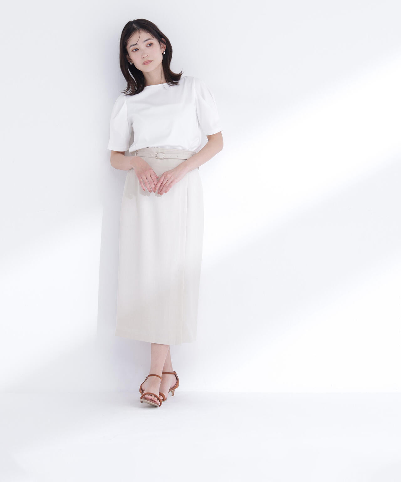 ベルテッドナロースカート