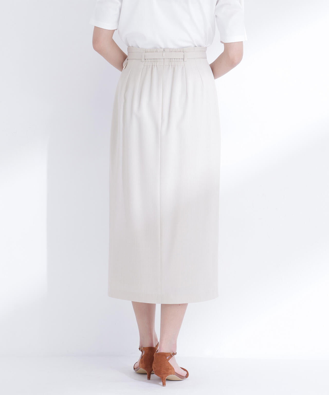 ベルテッドナロースカート