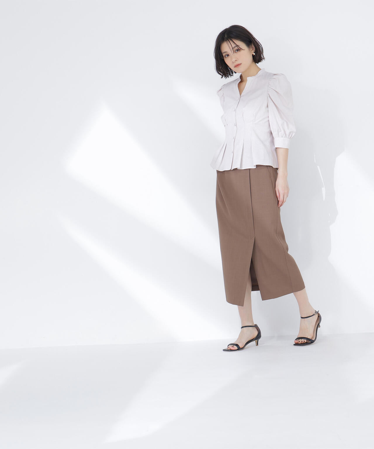 ベルテッドナロースカート