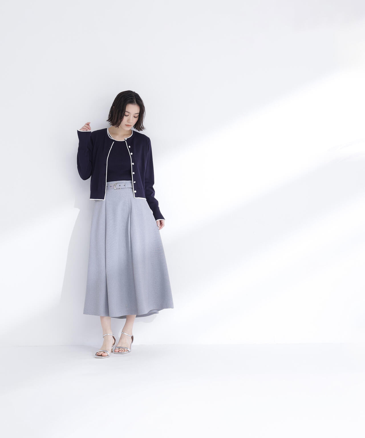 メタルバックルフレアスカート