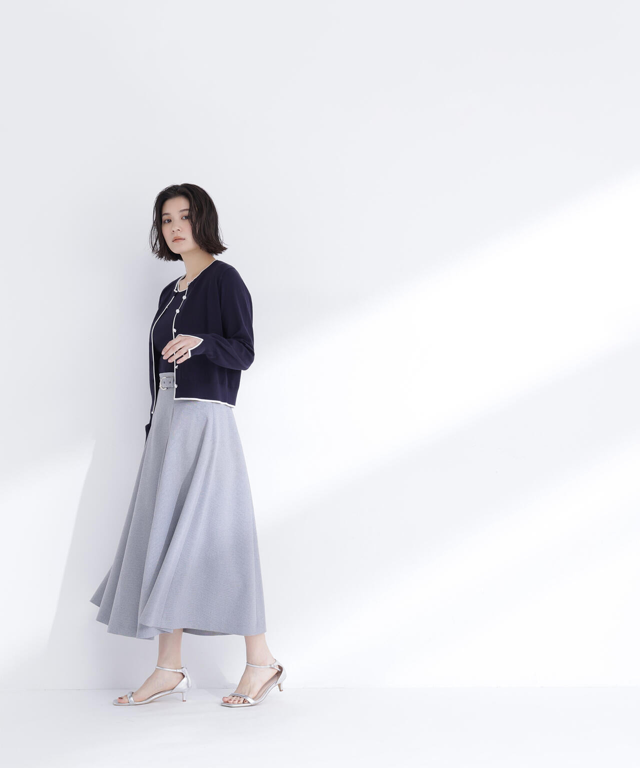 メタルバックルフレアスカート