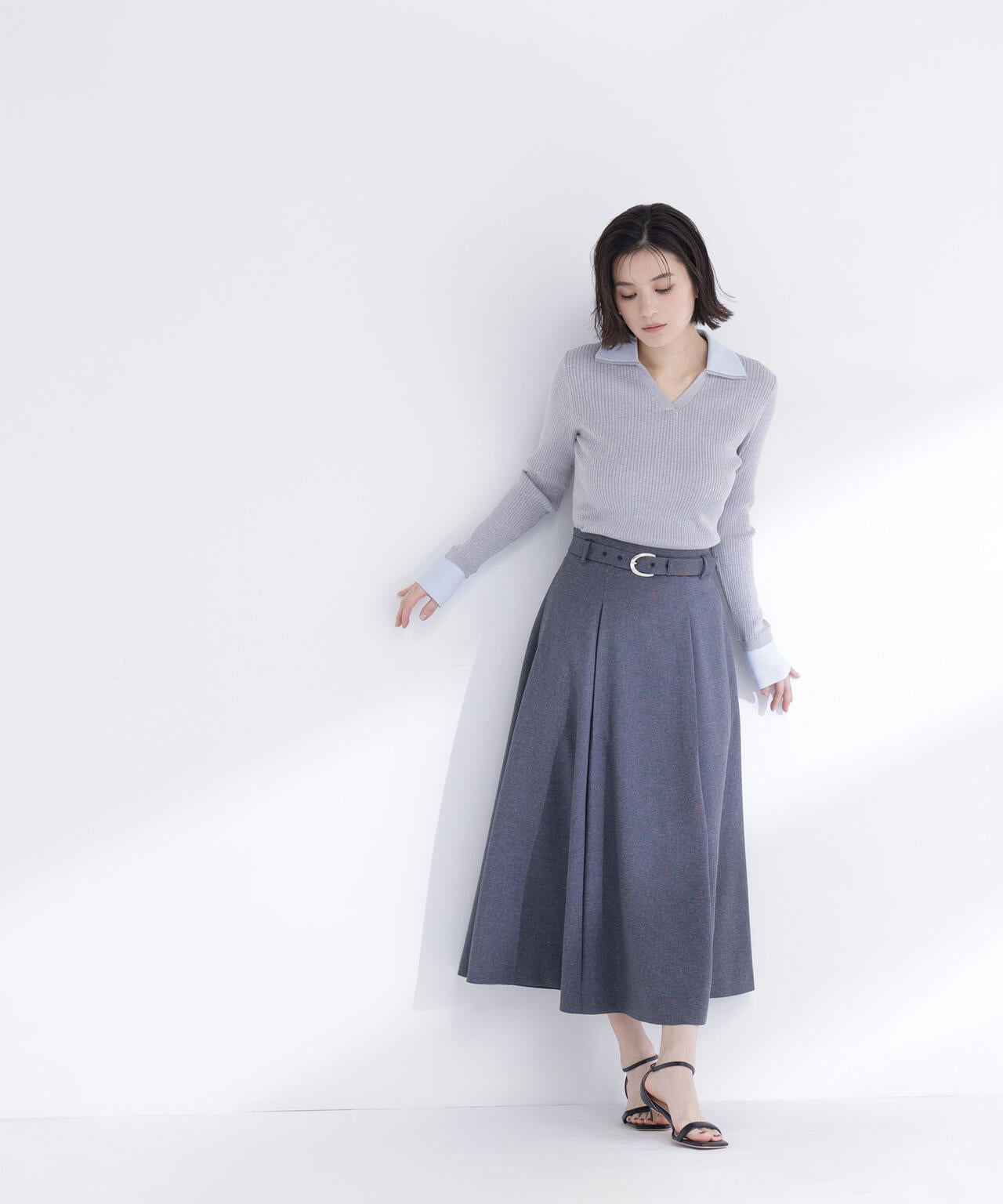 メタルバックルフレアスカート