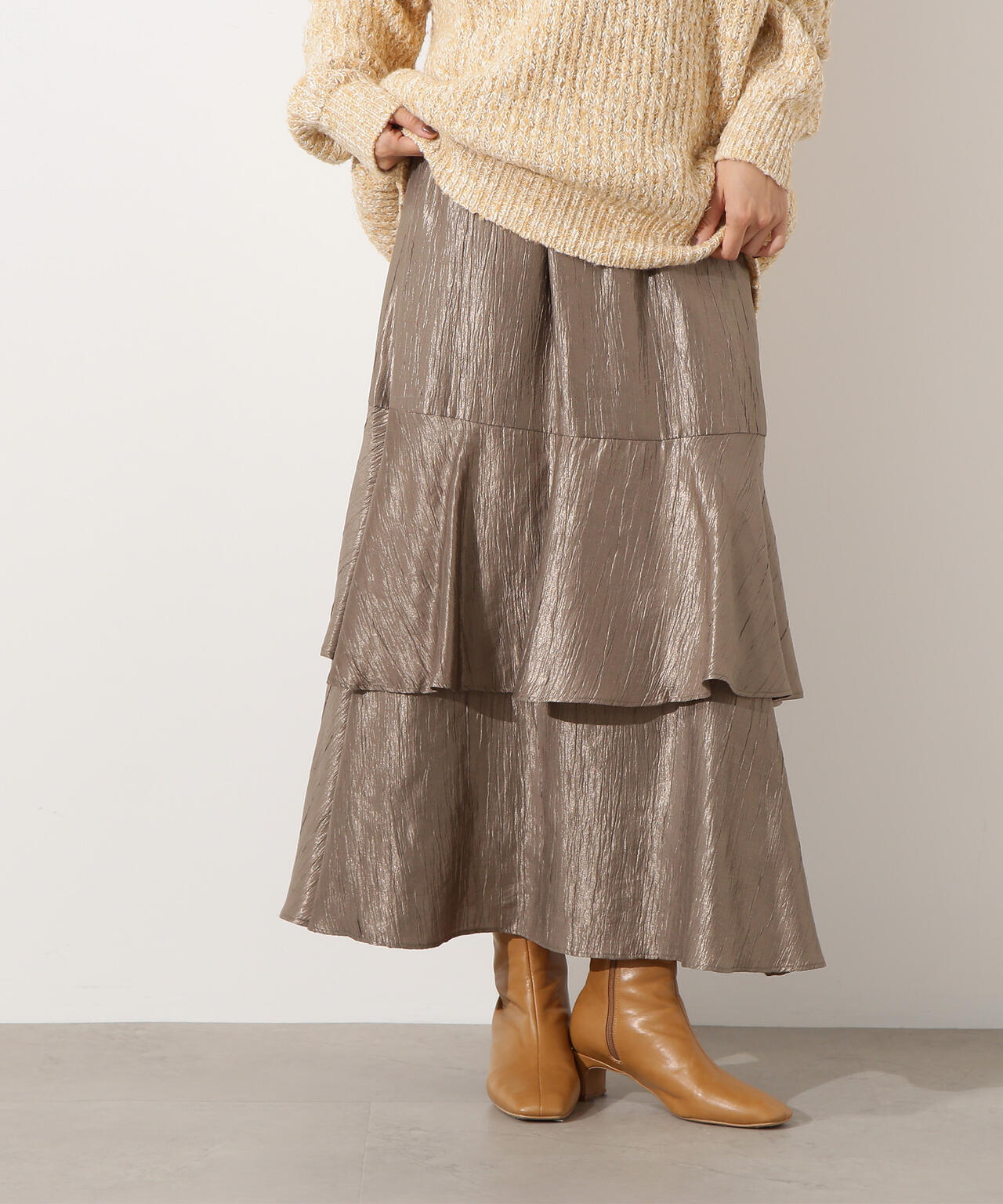 シャイニーティアードスカート