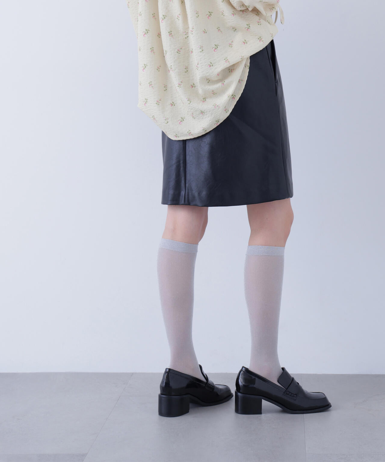 フェイクレザーミニスカート