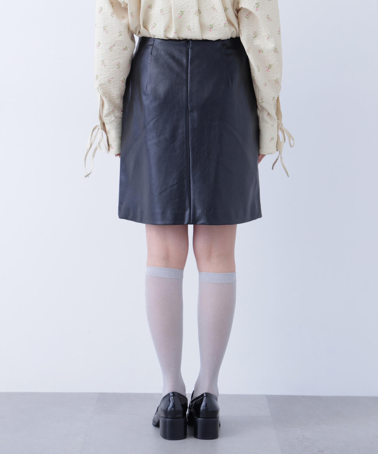 フェイクレザーミニスカート