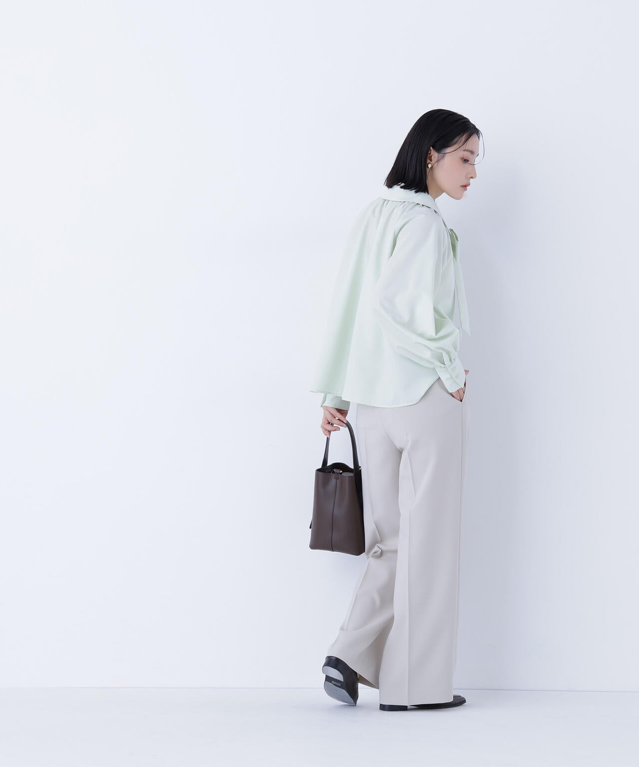 ゴールドボタンワイドパンツ